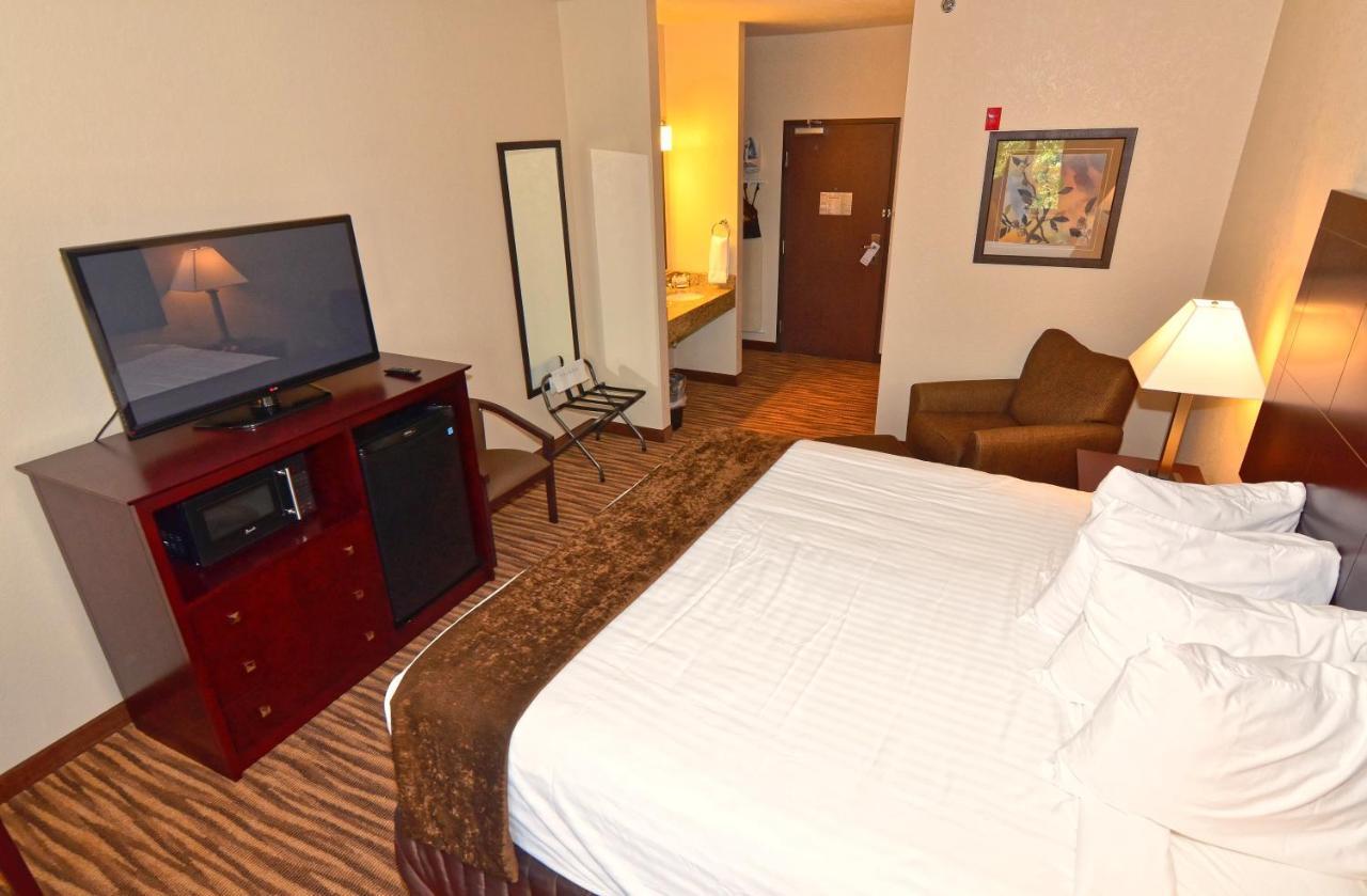 Cobblestone Inn & Suites - Clarion 외부 사진