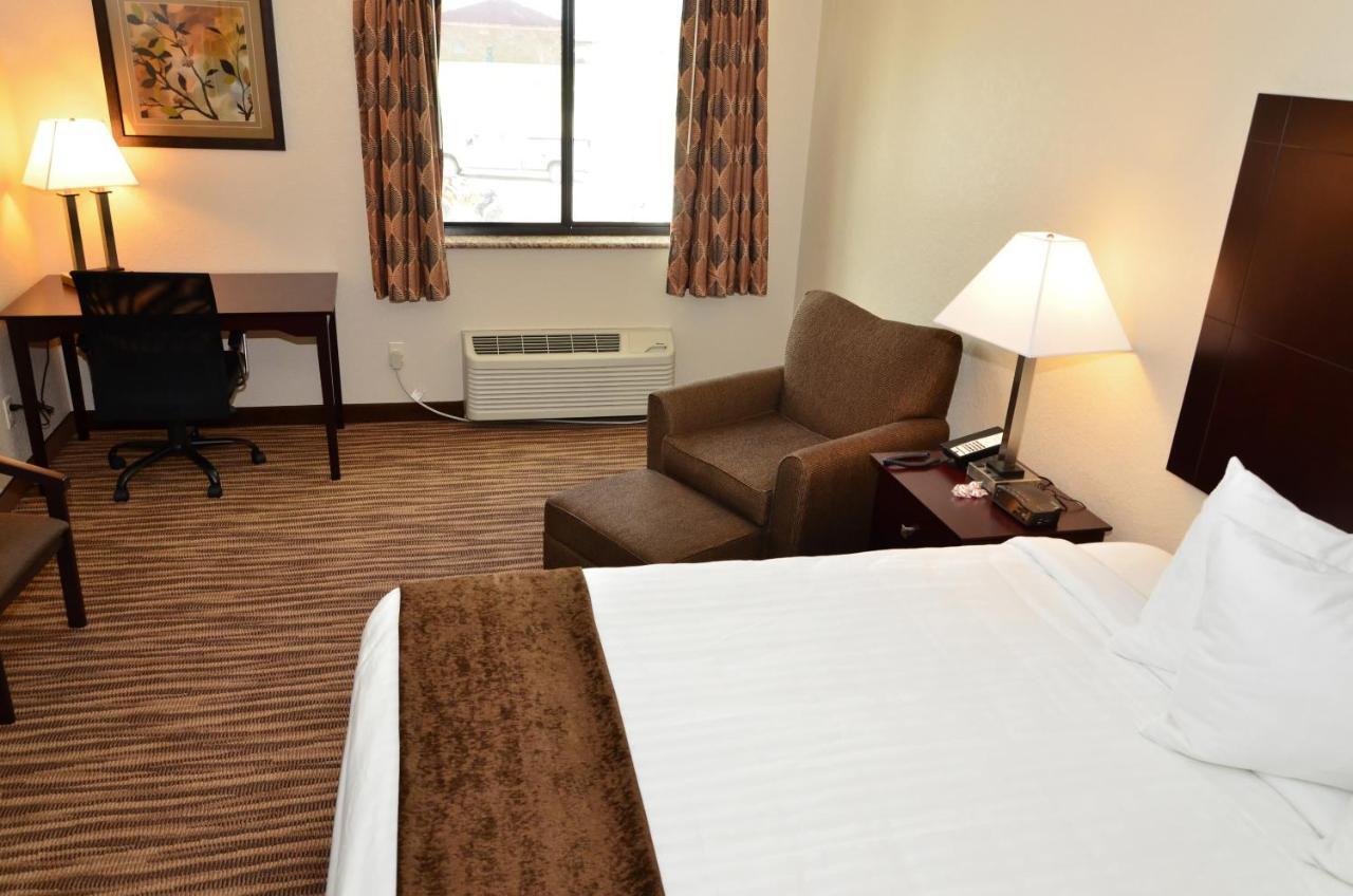 Cobblestone Inn & Suites - Clarion 외부 사진