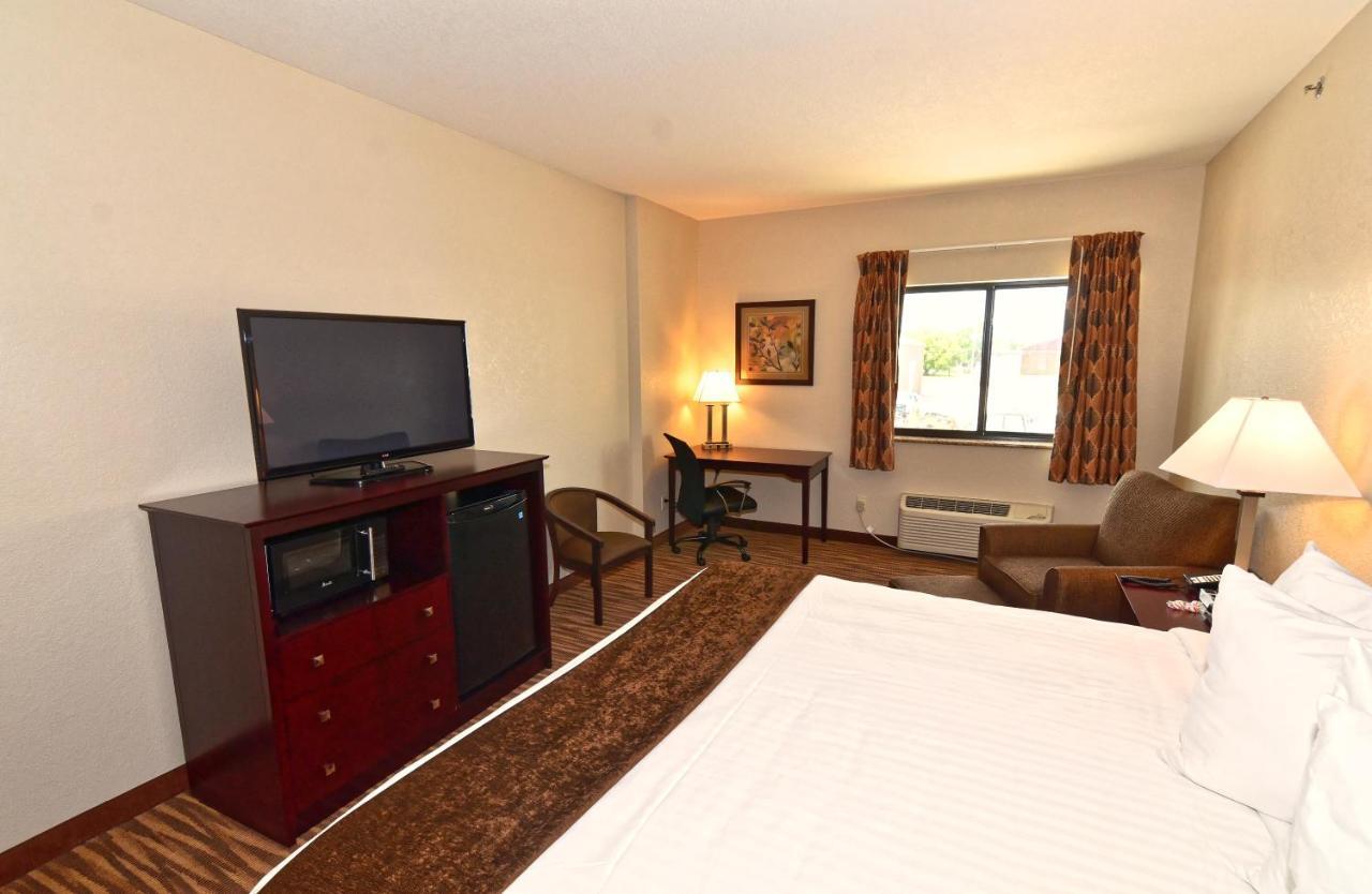 Cobblestone Inn & Suites - Clarion 외부 사진