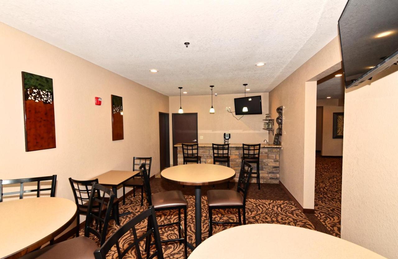 Cobblestone Inn & Suites - Clarion 외부 사진