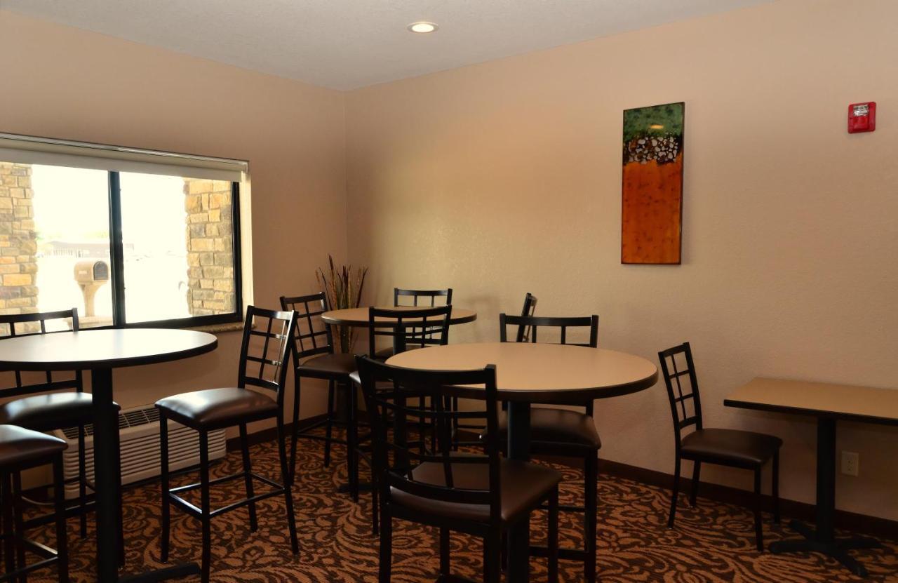 Cobblestone Inn & Suites - Clarion 외부 사진