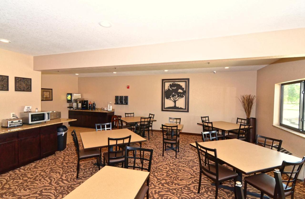 Cobblestone Inn & Suites - Clarion 외부 사진
