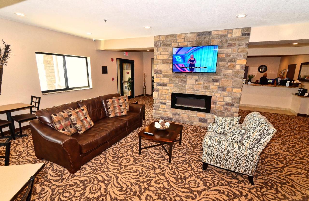 Cobblestone Inn & Suites - Clarion 외부 사진